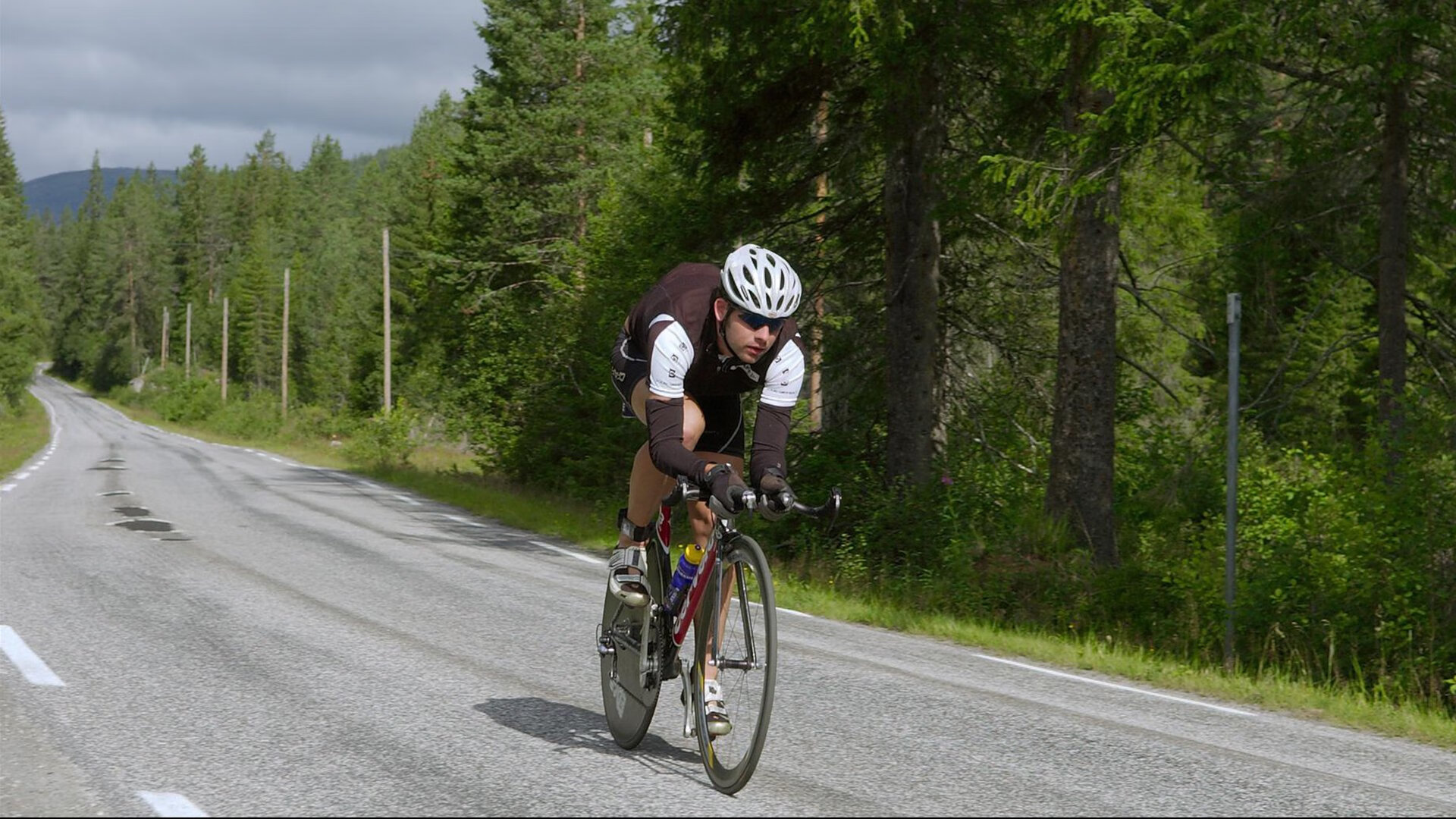 巴萨门将出击失手，赫塔菲取得领先，西甲巴萨对赫塔菲