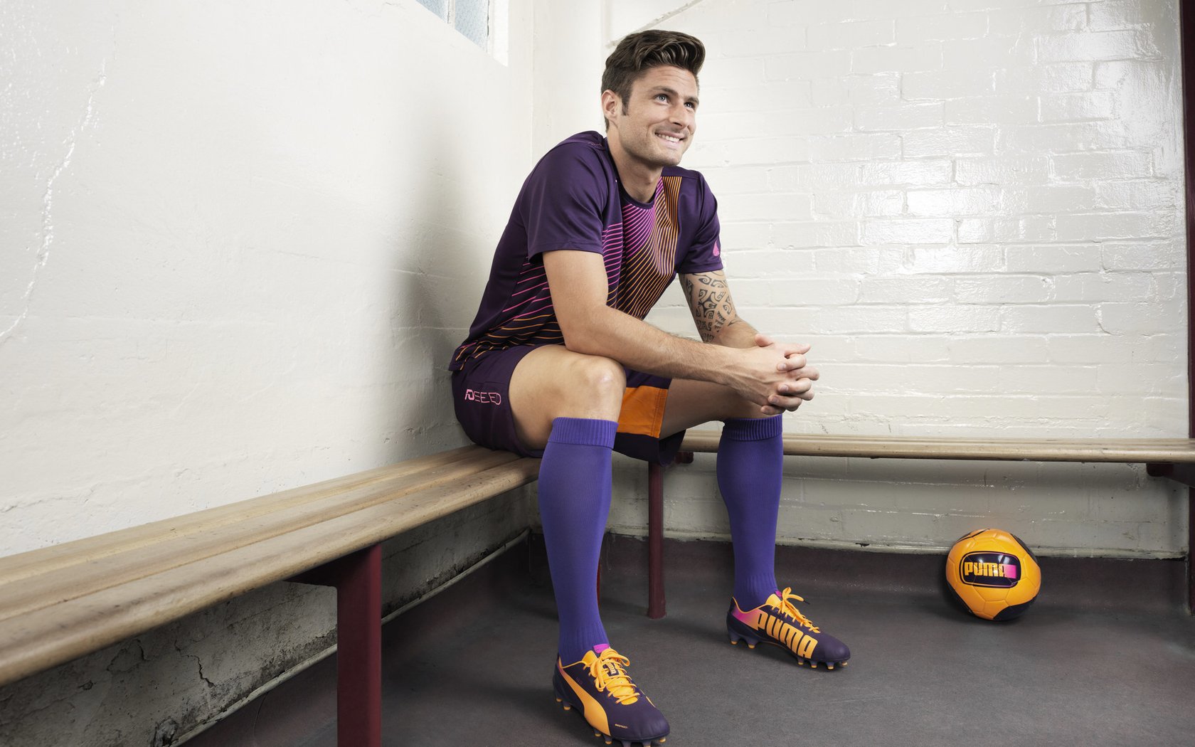 意大利足球比赛举办派对活动，球迷狂欢，意大利足球联赛